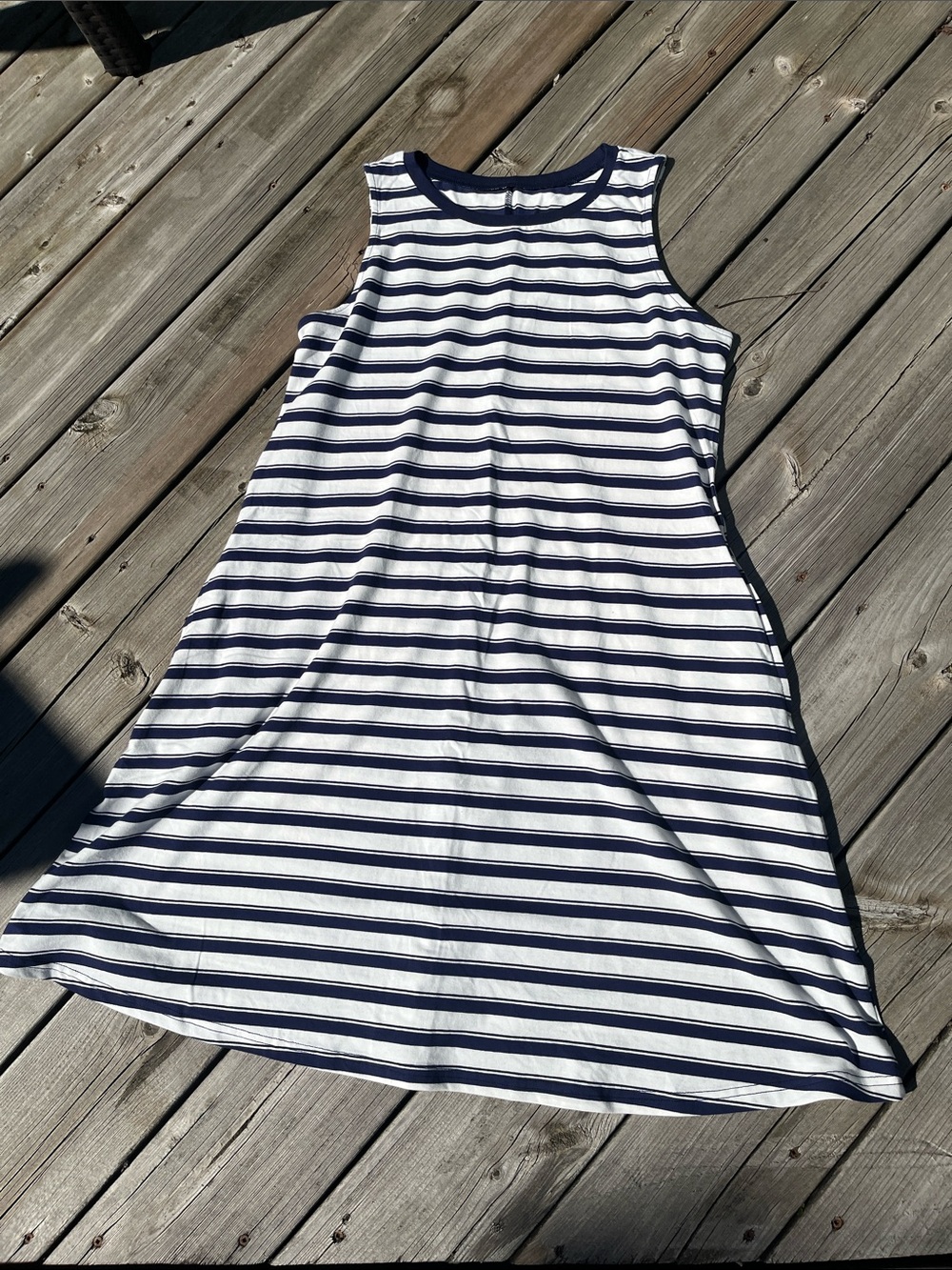 NWOT (M) Simple marine sleeveless dress with pockets